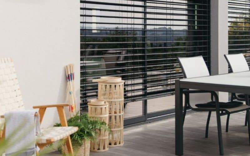 Isolation, prix, entretien, … Batistyl Habitat vous aide à faire le comparatif entre fenêtre PVC et Alu et la différence de prix entre Alu et PVC dans cet article.