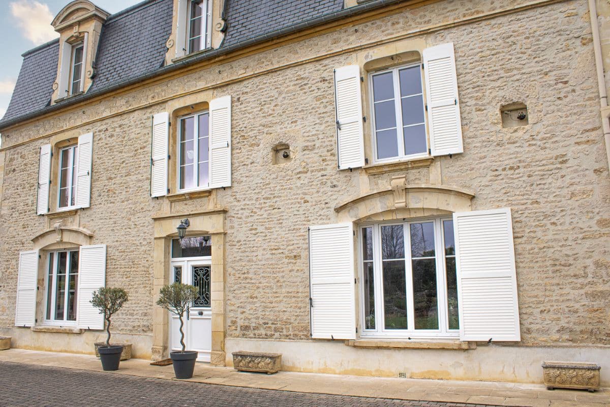 volet-battant-blanc-batistyl-habitat (2)